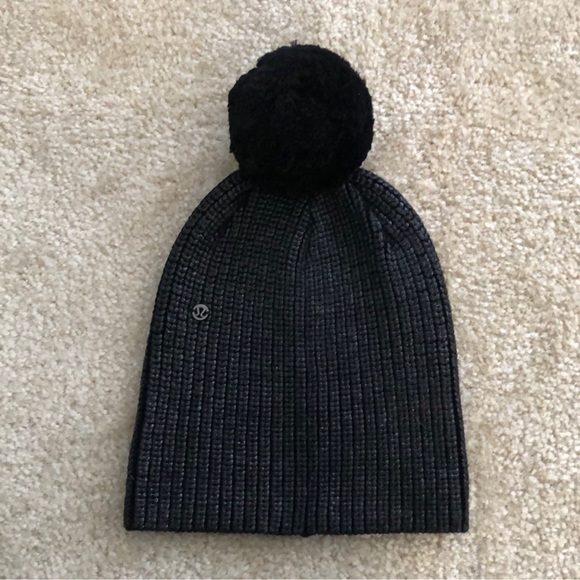 Lululemon All that Shimmers Toque - Picture 4 of 4